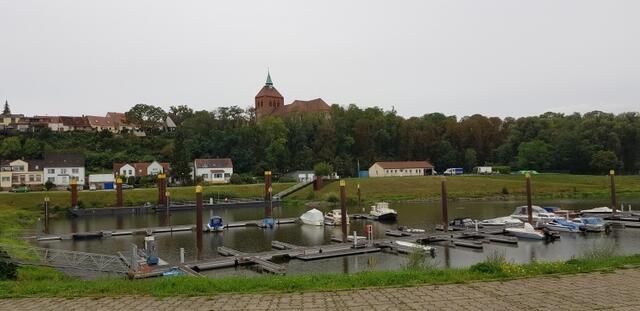 Sportboothafen in Arneburg