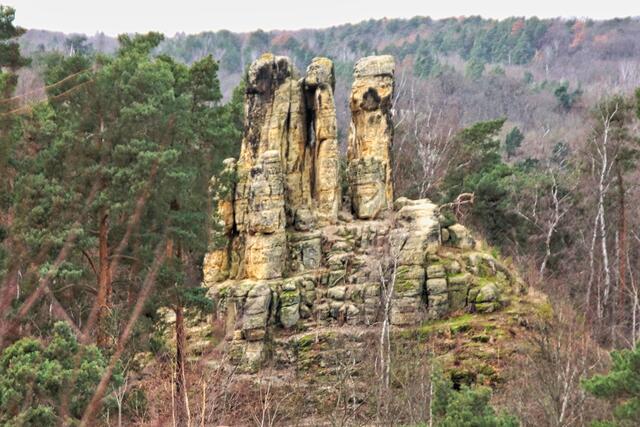 der Fünffingerfelsen vom Klusfelsen aufgenommen