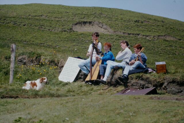 An den Cliffs of Moher: Musik liegt den Iren im Blut ...