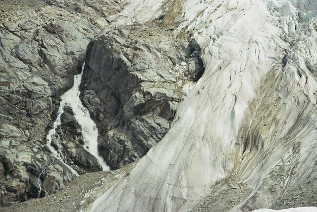 Der Morteratschgletscher ist ein attraktives Ziel zum Eisklettern.