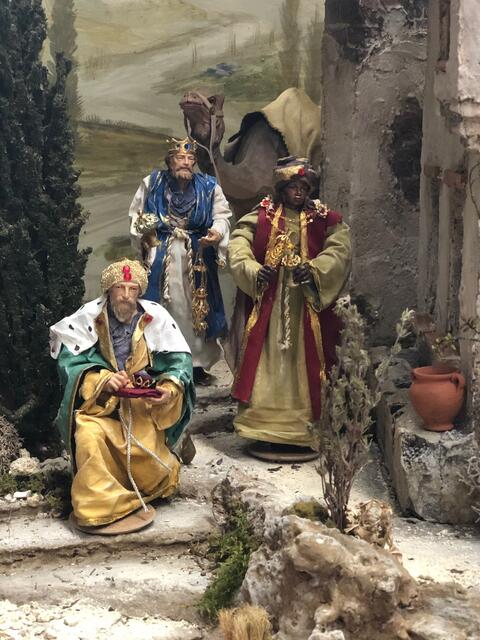 Detailansicht: Die Heiligen Drei Könige Kaspar, Melchior und Balthasar machen sich auf den Weg.
