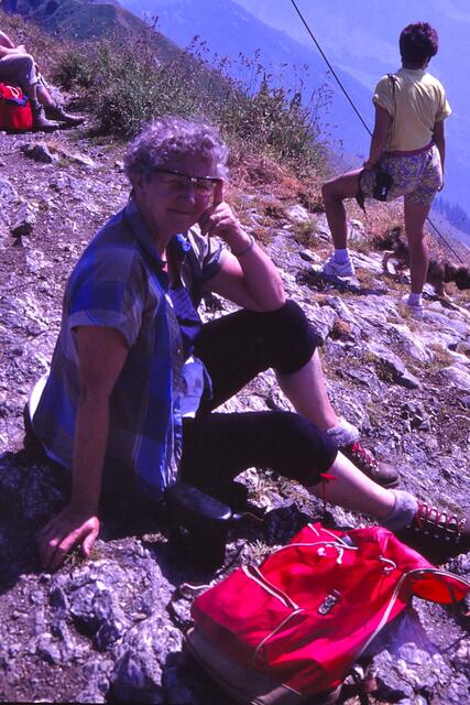 Maria auf dem Gipfel der Kanisfluh (2044 m)