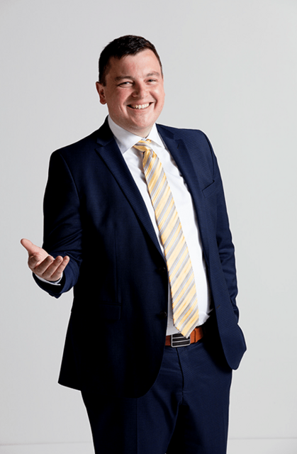 Marc Sturm ist Kreisrat und Stadtrat aus Aichach-Griesbeckerzell.