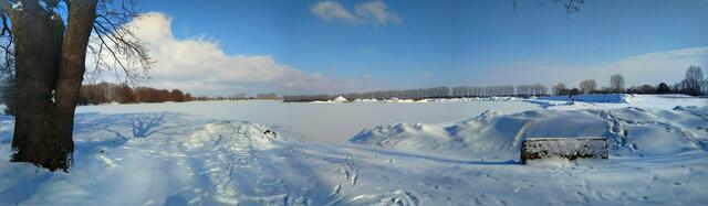Der Winter kehrte zurück. Panorama vom Wietzesee