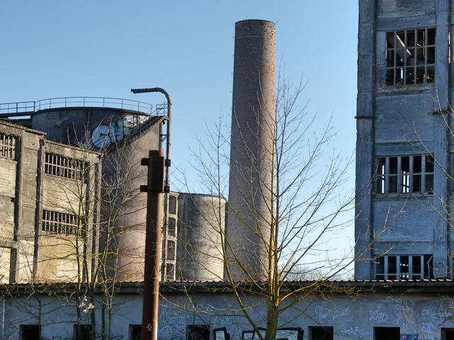 .. durch die Fenster pfeift der Wind ..
