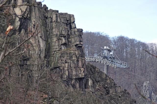 die obere Stütze der Kabinenseilbahn Bodetal