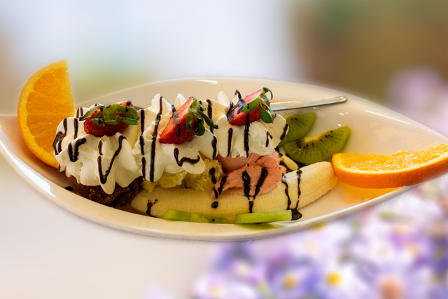 Eiscafé Tutti Frutti in der Friedberger Ludwigstraße - Leckere Eisspezialitäten