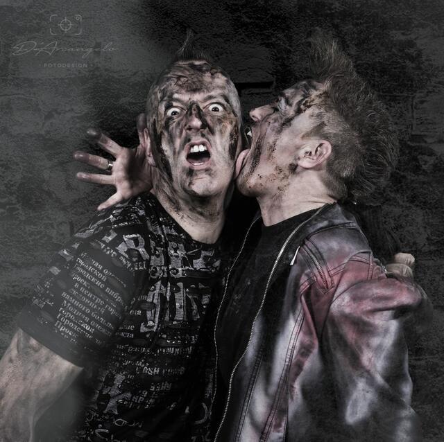 Neue Deutsche Härte Sängerin Tina Schüssler zeigt mit ihrem Duo TS SPECIAL Partner Thomas Sedlmeier, eine neue Seite und sorgt wie von ihr gewohnt weiter für knallharte Treffer | Foto: Valterio D‘Arcangelo