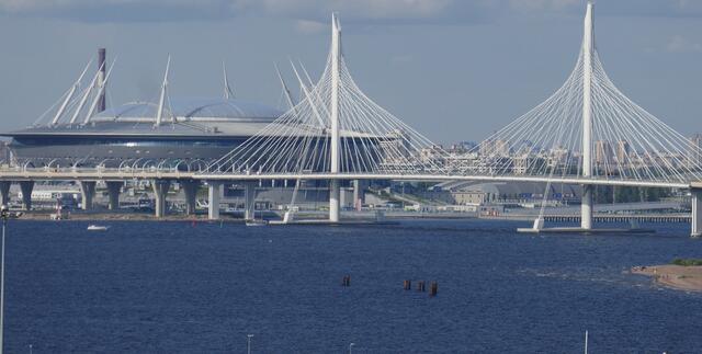 ZSD, Westliche Umgehungsautobahn mit Brücke über den Korabelny-Kanal in die Finnl. Bucht der Ostsee vor St. Petersburg