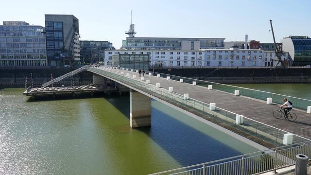 Brücke im Medienhafen Düsseldorf