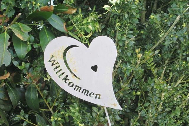 Willkommen mit zwei Herzchen.