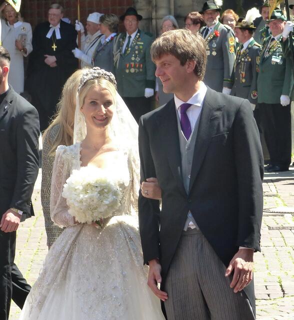 2017 traf sich der Adel zur Welfenhochzeit in Hannover. Prinz Ernst August heiratete Ekaterina Malysheva. Inzwischen sind Tochter Elisabeth und Stammhalter Welf August geboren.