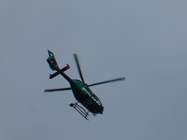 Für die Überwachung des Demonstrationszuges wurde auch ein Hubschrauber eingesetzt.