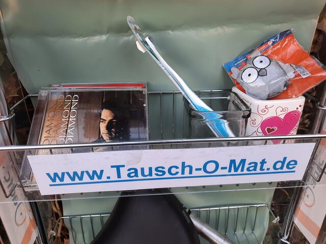 Der Tausch-O-Mat des ADFC Langenhagen hilft beim Sparen von Rohstoffen! - - - - - - - - - - - - Mehr rund ums Rad im 🚲-BLOG: https://www.myheimat.de/langenhagen/profile/adfc-ortsgruppe-langenhagen-rauf-aufs-rad-78140.html#paginaTop