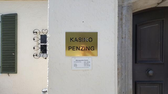 Kasino Eingang im FlH. Bildrecht: A.Platschka (Aufnahme 16.07.2017. während einer Geländeführung)