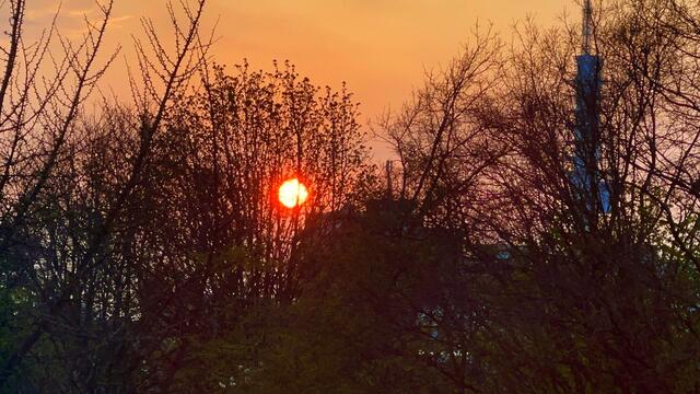 19. April 2021. Sonnenuntergang. Bleibt gesund!