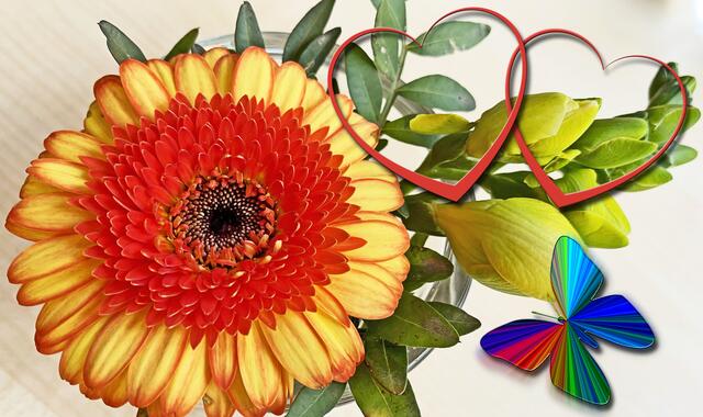 23. April 2021. Tischdekoration. Gerbera. Bleibt gesund!