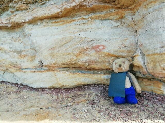 O'Brian immer vorneweg - Wanderung durch den Sandsteinbruch Nebra am 25.4.2021 !