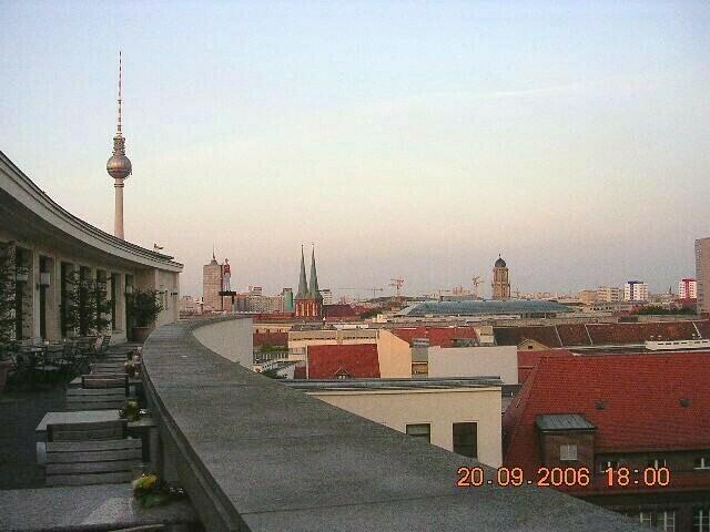 Über den Dächern ....... Älteres Bild aus 2006 leider nur in geringer Auflösung. von der Dachterrasse des Auswärtigen Amtes anläßlich eines Firmenessens aufgenommen.