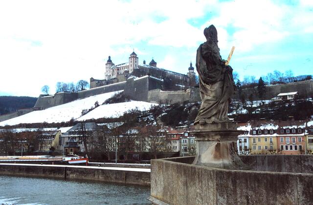 St. Kilian auf der Mainbrücke