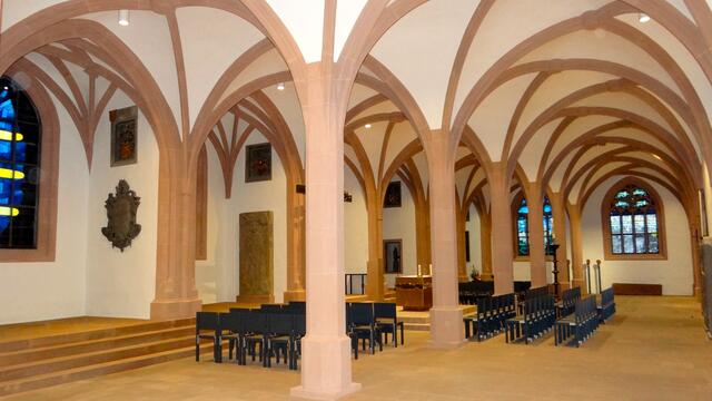Saal neben dem rechten Seitenschiff, genannt Sepulturkapelle