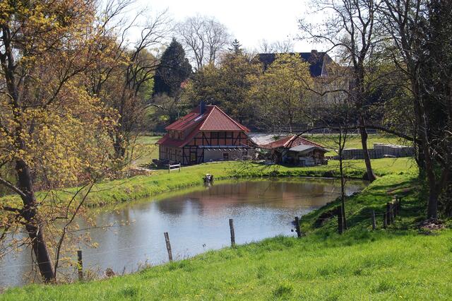 Die alte Teichmühle, die es wohl schon vor 800 Jahren gab. Sie hatte einst zwei Wasserräder.