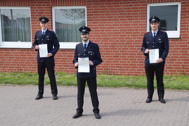 Leon Siebert; Fabrizio Leiva Cucugliato; Janic Roller