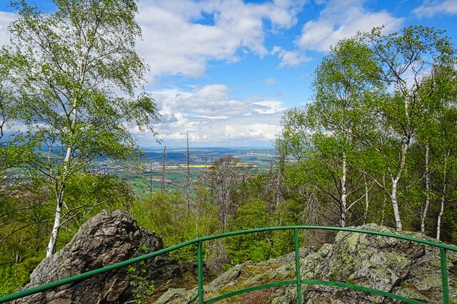 Blick von der Kattnäse ins Harzvorland, links Bad Harzburg