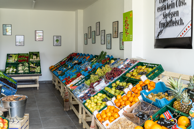 Schneider's Obst- und Kaseckerl - Impressionen aus dem Fachgeschäft in Friedberg-Süd