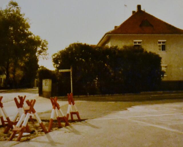 So sah das sogenannte Stappelhaus an der Ecke Bahnhofstraße/Mendelssohnstraße bis in die 1990er-Jahre aus.
