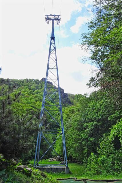 Stützpfeiler der Kabinenseibahn