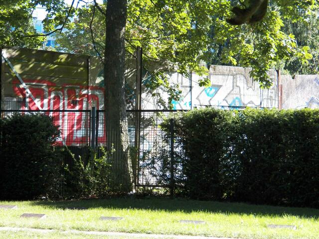 Fragmente der Hinterlandmauer an der Friedhofsbegrenzung zur Gartenstraße