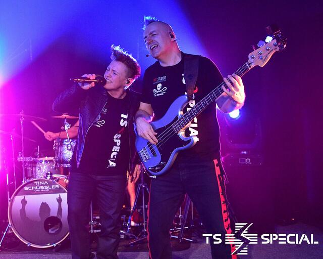 Open-Air Konzert-Tour mit Sängerin Tina Schüssler und ihrem Bassist Thomas Sedlmeier als Duo TS Special, startet dieses Wochenende