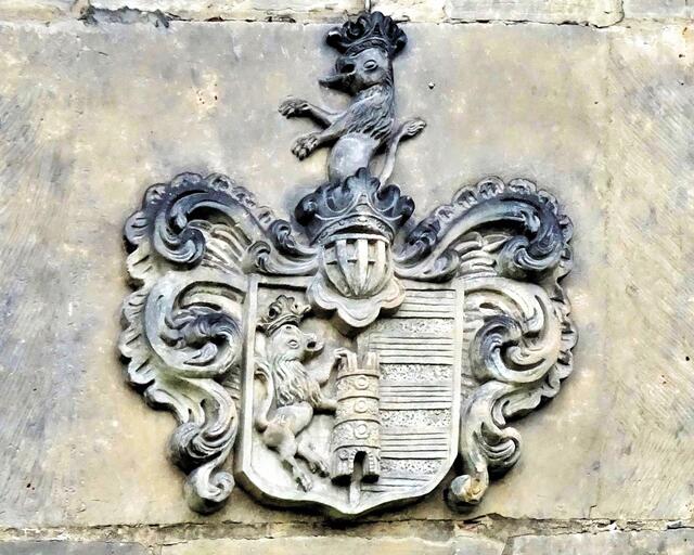 Familienwappen der Maria Antoinette Branconi am ehemaligen Gutshof in Langenstein