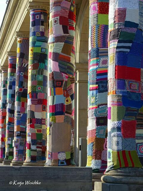 Yarn Bombing Projekt an der Staatsoper Hannover (Foto: Katja Woidtke) | Foto: Katja Woidtke