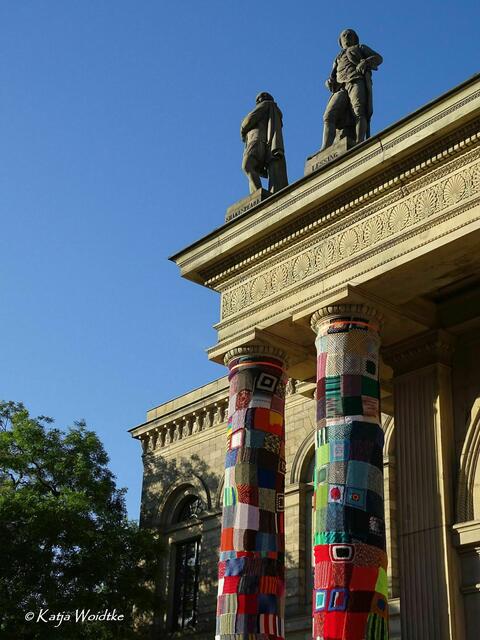 Yarn Bombing Projekt an der Staatsoper Hannover (Foto: Katja Woidtke) | Foto: Katja Woidtke