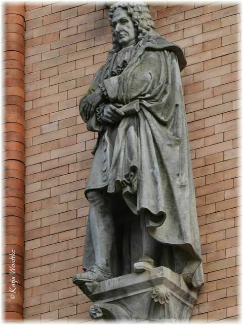 Leibniz-Denkmal am Künstlerhaus in Hannover (Foto: Katja Woidtke) | Foto: Katja Woidtke