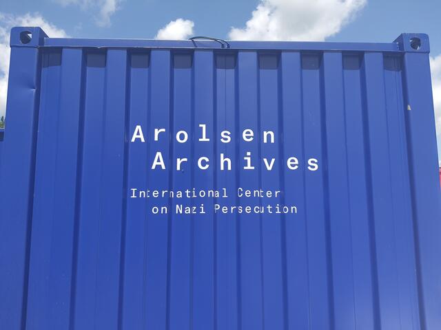 Aufschrift - Ausstellungscontainer