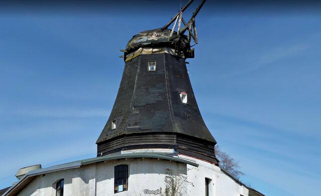seit Jahren wird das Gebäude nicht mehr genutzt und gepflegt