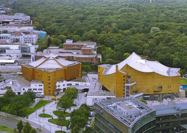 Philharmonie und Kammermusiksaal - vom Panorama Point des Kohlhoff Tower aus gesehen.