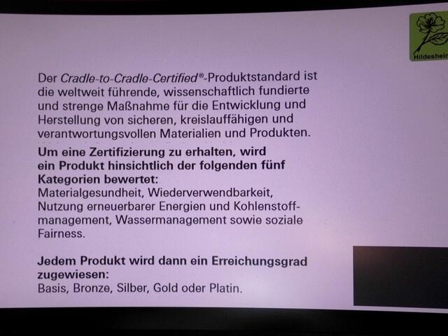 . . . „ CRADLE TO CRADLE “
- von der Wiege bis zur Wiege - Rohstoffrecycling und Wiederverwendung, Mittel, Zwecke, Ziele . . .