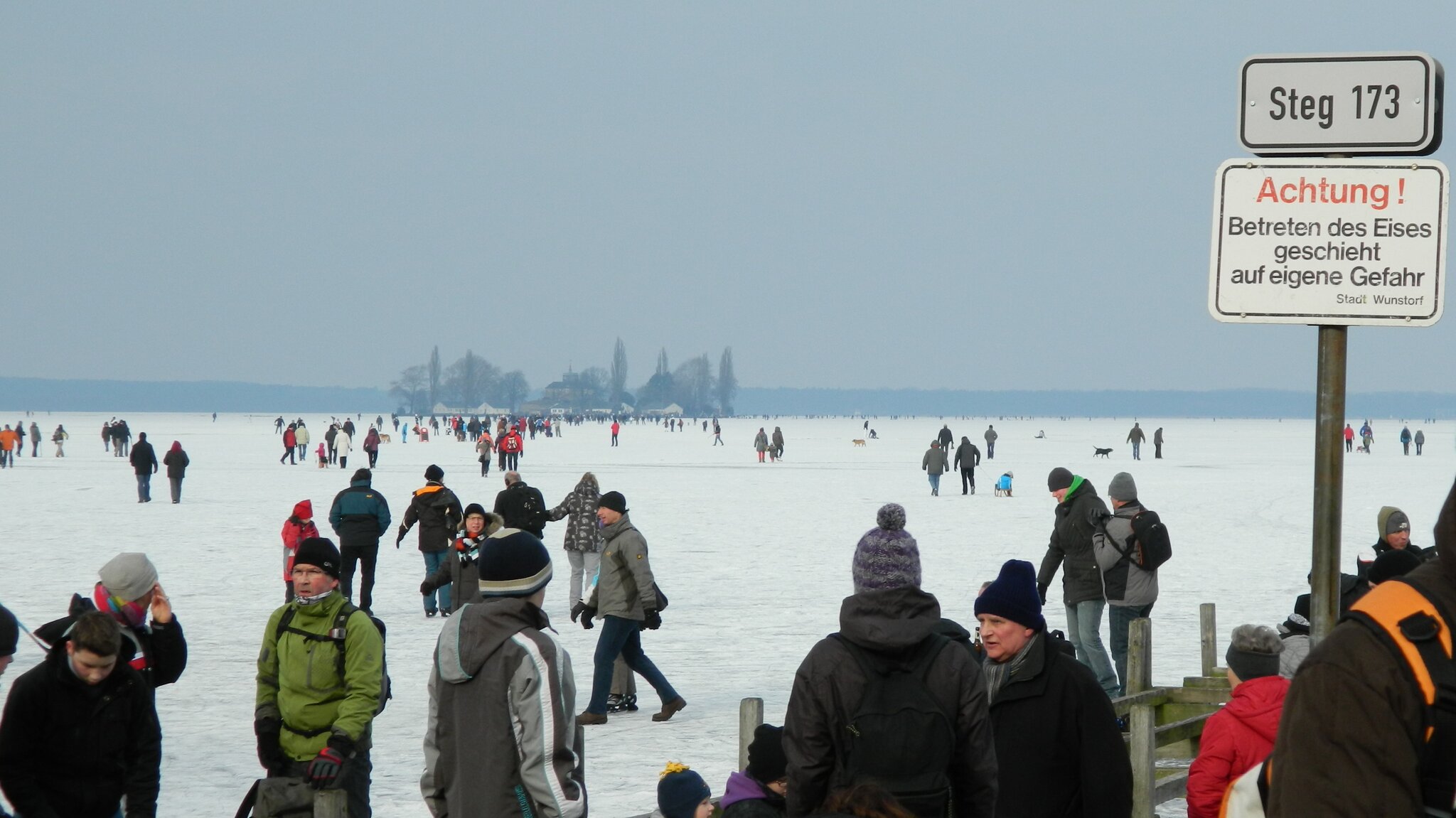 Steinhuder Meer zugefroren Den Wilhelmstein zu Fuß erobert Hagenburg