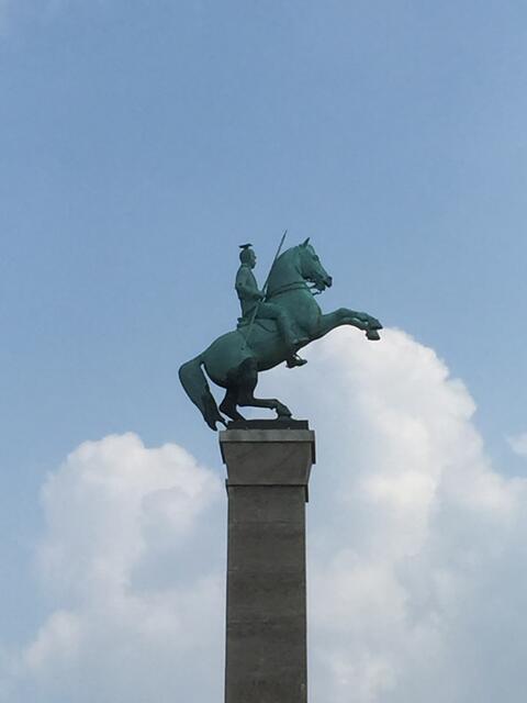Ulanendenkmal des Bildhauers Richard Langer am Joseph-Beuys-Ufer