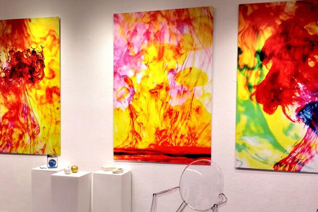 Bilder aus der Serie Mystic - Image - Transfer. EXHIBITION INSIDE OUT von SUSANNE SCHUMACHER.  Vom 12. bis 14. August 2021 in Berlin, Flughafen - Tempelhofer Feld, Haus 104.