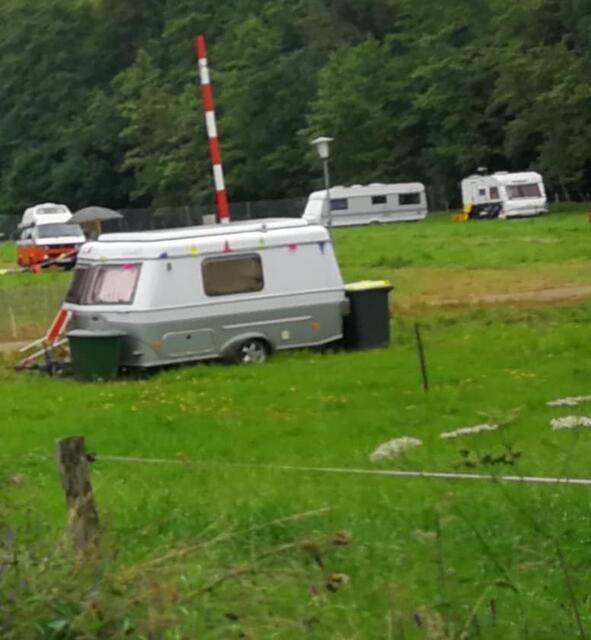 Der fiktive Campingplatz. Gut gemacht.