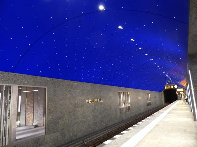 Der U-Bahnhof Museumsinsel mit dem Sternenhimmel wurde erst im jetzigen Sommer eröffnet.