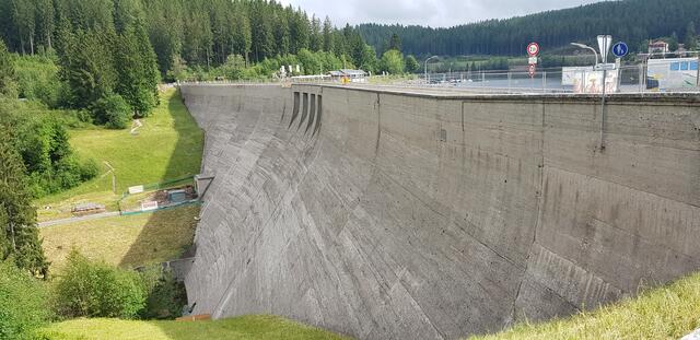 Staumauer am Schluchsee