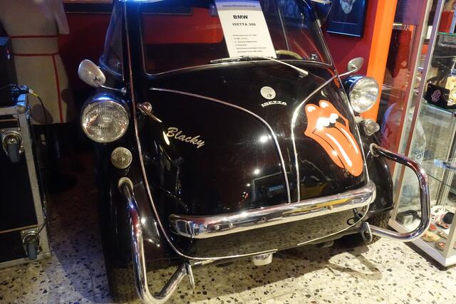 BMW Isetta mit Stones-Zunge