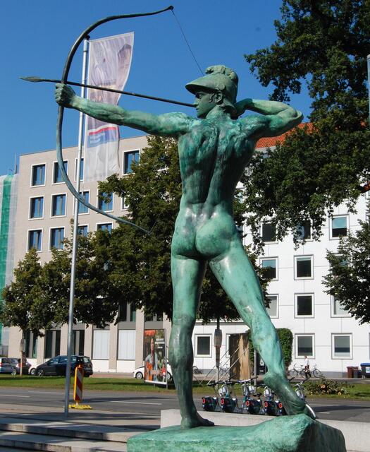 Könnte es vielleicht Adonis sein, der Gefährte der Aphrodite und Liebhaber der Venus?