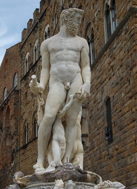 Oder eine göttliche Figur wie dieser Neptun?